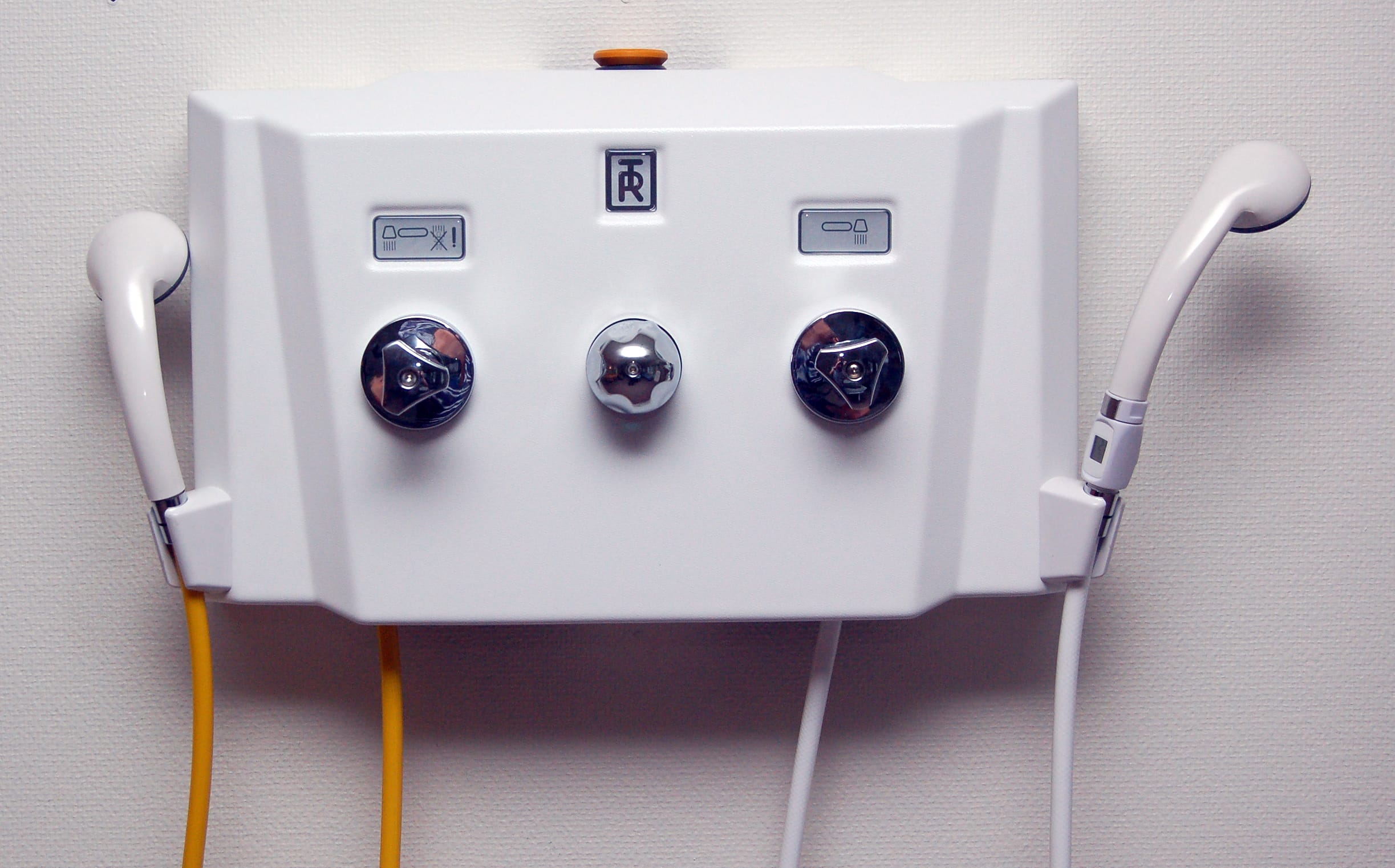 TR 2810 Betegfürdető fali panel